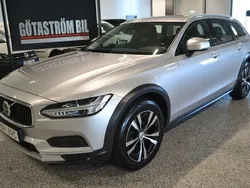 Silver Begagnad 2022 Volvo V90 CC Momentum Kombi | 312 000 kr (Marknadspris)