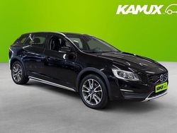 Svart Begagnad 2017 Volvo V60 CC Summum Kombi | 164 800 kr (Superpris)