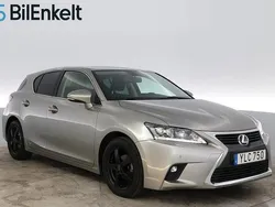 Ljusgrå Begagnad 2017 Lexus CT200h Halvkombi | 164 900 kr