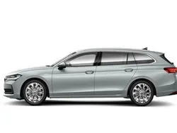 Silver (pebble silver metallic) Ny 2025 Skoda Superb Selection Kombi | 525 700 kr (Dyr)