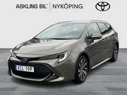 Grön Begagnad 2022 Toyota Corolla Style Kombi | 269 000 kr (Marknadspris)