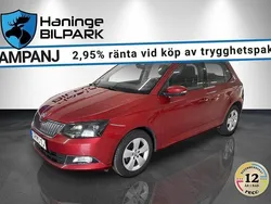 Röd Begagnad 2015 Skoda Fabia Halvkombi | 79 900 kr