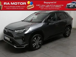 Grå Begagnad 2023 Toyota RAV4 Hybrid Premium SUV | 479 900 kr (Marknadspris)