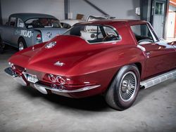 Röd Begagnad 1966 Chevrolet Corvette Stingray Sportkupé | 1 249 000 kr