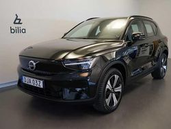 Svart Begagnad 2022 Volvo XC40 Plus SUV | 334 500 kr