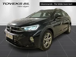Svart (deep black pearl) Begagnad 2022 VW Taigo R-line SUV | 229 900 kr (Marknadspris)