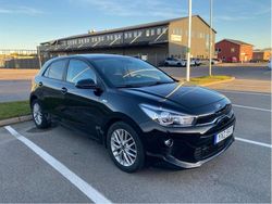 Svart Begagnad 2018 Kia Rio Halvkombi | 105 000 kr (Marknadspris)