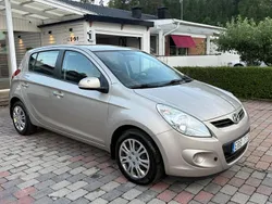Silver Begagnad 2011 Hyundai i20 Select Halvkombi | 31 900 kr (Marknadspris)