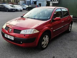 Mörkröd Begagnad 2002 Renault Mégane II Halvkombi | 19 900 kr