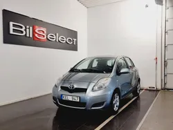 Grå Begagnad 2009 Toyota Yaris Halvkombi | 44 900 kr (Marknadspris)