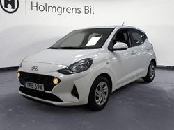 Vit Begagnad 2022 Hyundai i10 Essential Halvkombi | 149 900 kr (Marknadspris)