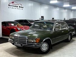 Mörkgrön Begagnad 1975 Mercedes 280 SE Sedan | 149 900 kr
