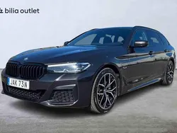 Grå Begagnad 2023 BMW 530e Kombi | 374 900 kr (Bra pris)