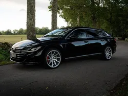 Svart Begagnad 2022 VW Arteon R-line Kombi | 285 000 kr (Bra pris)