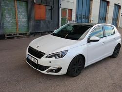 Vit Begagnad 2013 Peugeot 308 Allure Halvkombi | 79 000 kr (Marknadspris)