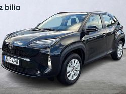 Svart Begagnad 2024 Toyota Yaris Cross Active SUV | 289 900 kr (Marknadspris)