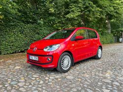 Röd Begagnad 2014 VW up! high up! Halvkombi | 99 000 kr (Marknadspris)