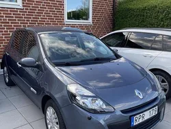 Blå Begagnad 2010 Renault Clio R.S. Halvkombi | 27 500 kr (Bra pris)