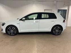 Vit Begagnad 2016 VW Golf VII GTE Halvkombi | 149 000 kr (Marknadspris)