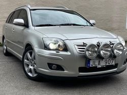 Silver Begagnad 2007 Toyota Avensis Kombi | 34 990 kr (Marknadspris)