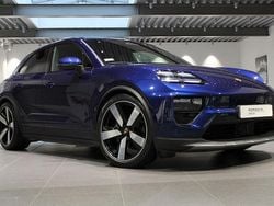 Blå Begagnad 2024 Porsche Macan SUV | 895 000 kr (Superpris)