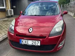 Röd Begagnad 2010 Renault Grand Scénic III Minibuss | 39 900 kr (Marknadspris)