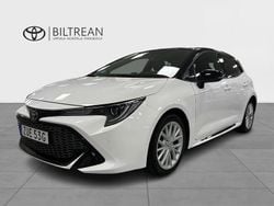 Vit Begagnad 2022 Toyota Corolla Plus Halvkombi | 259 000 kr (Marknadspris)