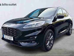 Svart Begagnad 2022 Ford Kuga SUV | 294 900 kr (Marknadspris)