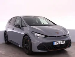 Ljusgrå (vapor grey) Begagnad 2022 Cupra Born Halvkombi | 279 000 kr (Marknadspris)