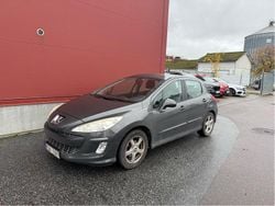 Grå Begagnad 2010 Peugeot 308 Halvkombi | 24 500 kr (Marknadspris)