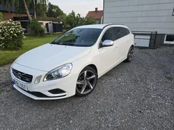 Vit Begagnad 2012 Volvo V60 R-Design Momentum Kombi | 108 000 kr (Lite dyr)