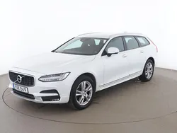 Vit Begagnad 2018 Volvo V90 CC Momentum Kombi | 323 000 kr (Marknadspris)