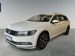 Vit Begagnad 2017 VW Passat GT Kombi | 209 900 kr (Marknadspris)
