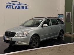 Ljusgrön Begagnad 2009 Skoda Octavia Elegance Kombi | 39 900 kr (Marknadspris)