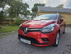 Röd Begagnad 2018 Renault Clio GrandTour Kombi | 110 000 kr (Dyr)