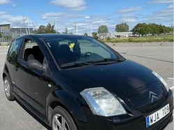 Svart Begagnad 2005 Citroën C2 Halvkombi | 15 000 kr