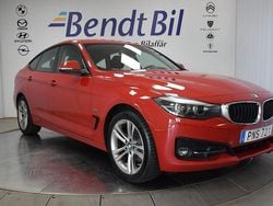 Röd Begagnad 2017 BMW 320 Gran Turismo Sport Line Halvkombi | 169 800 kr (Marknadspris)
