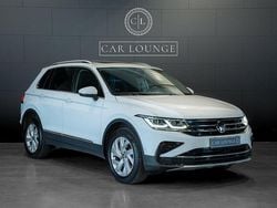 Vit Begagnad 2022 VW Tiguan SUV | 329 000 kr (Bra pris)