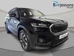 Svart Ny 2025 Skoda Kodiaq Selection SUV | 511 300 kr (Marknadspris)