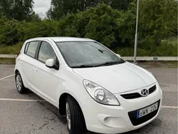 Vit Begagnad 2011 Hyundai i20 Select Halvkombi | 52 000 kr (Marknadspris)