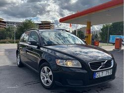 Svart Begagnad 2008 Volvo V50 Kinetic Kombi | 21 000 kr (Bra pris)