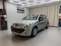 Ljusgrå Begagnad 2010 Peugeot 206 Halvkombi | 39 900 kr (Marknadspris)