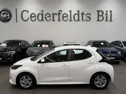 Vit Begagnad 2020 Toyota Yaris Hybrid Active Halvkombi | 164 800 kr (Lite dyr)