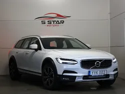 Vit Begagnad 2017 Volvo V90 CC Momentum Kombi | 189 900 kr (Lite dyr)
