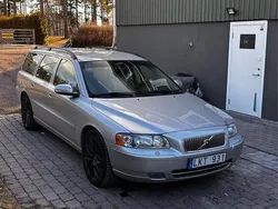 Grå Begagnad 2008 Volvo V70 Standard Kombi | 49 500 kr (Marknadspris)