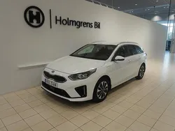 Vit Begagnad 2021 Kia Ceed Sportswagon Kombi | 219 900 kr (Marknadspris)