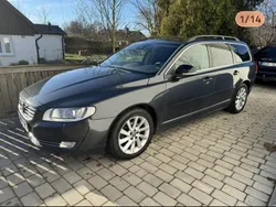 Grå Begagnad 2016 Volvo V70 Momentum Kombi | 129 999 kr (Marknadspris)