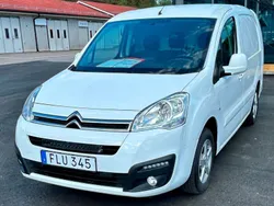 Vit Begagnad 2018 Citroën Berlingo Minibuss | 99 900 kr (Lite dyr)