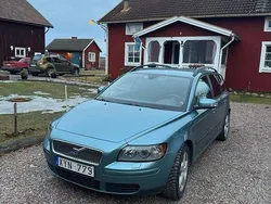 Blå Begagnad 2007 Volvo V50 Kinetic Kombi | 30 000 kr (Marknadspris)