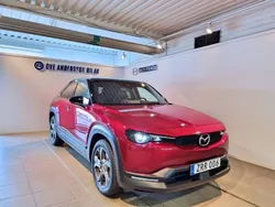 Röd Begagnad 2022 Mazda MX30 Makoto SUV | 337 500 kr